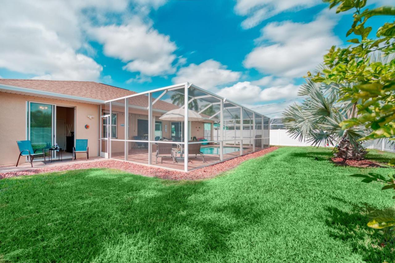 Villa Holiday Sunrise Cape Coral Exteriér fotografie