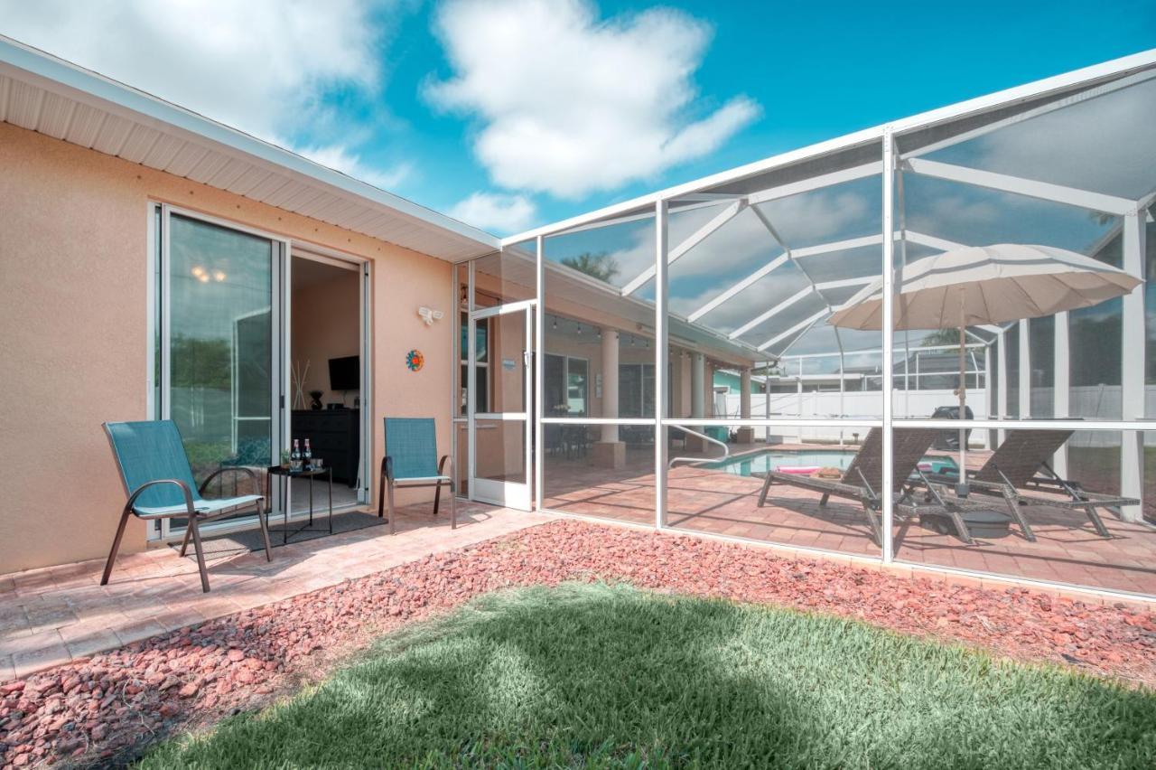 Villa Holiday Sunrise Cape Coral Exteriér fotografie
