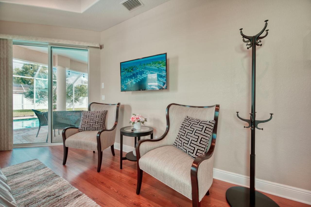 Villa Holiday Sunrise Cape Coral Exteriér fotografie